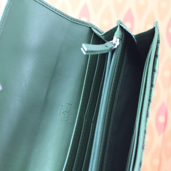 LOFT Green Fabric Wallet - Picture 6 of 10
